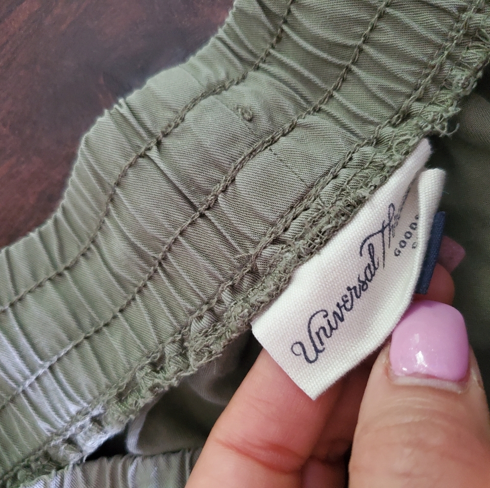 UNIVERSAL THREAD GREEN SHORTS - Picture 3 of 8